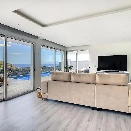 Wild River - Pool & Sea View By Lovelystay Villa